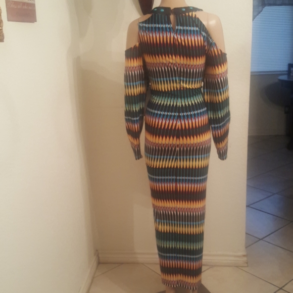 Dress - Picture 2 of 4